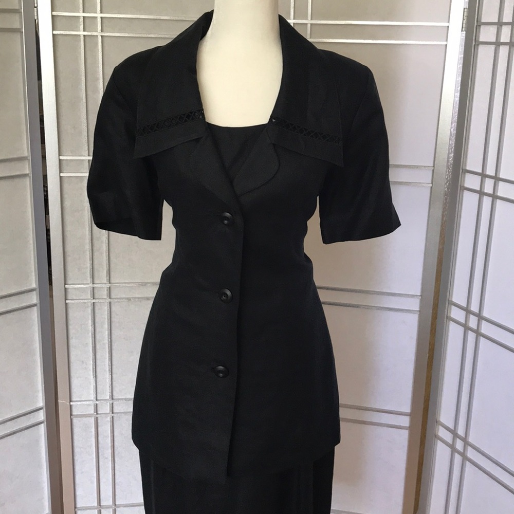 Beautiful Vintage 100% linen two piece suit